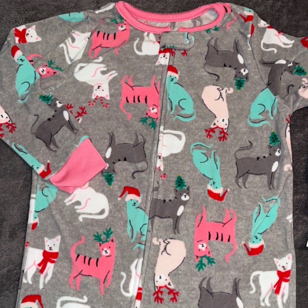 CARTER’S Sleeper Fleece Christmas Cats Size 4T - Picture 2 of 5